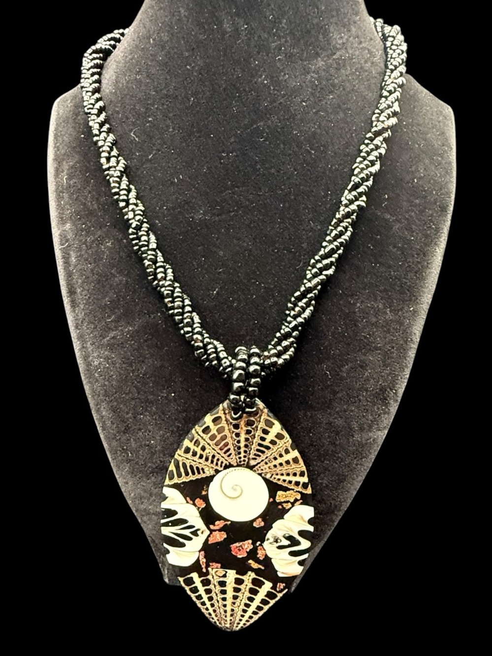 NWT Sajen Black Beaded Necklace with Gold & Cream Decorative Pendant